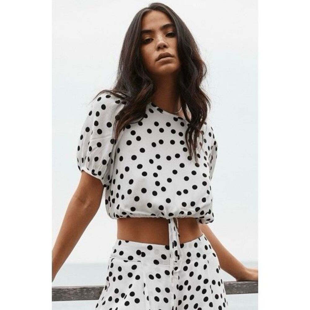 ✨Charlie Holiday Holiday Polka Dot Sz 4 Top✨